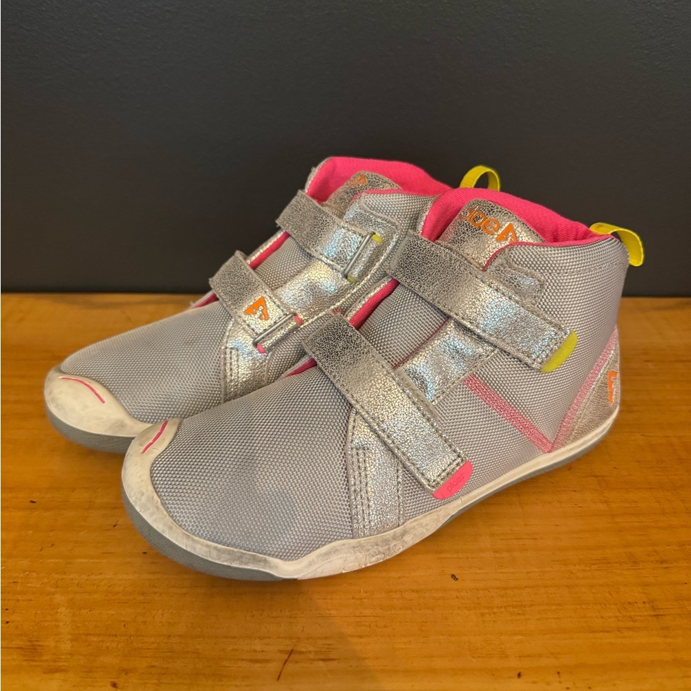 Trendy Gray and Pink Kids Sneakers by Go Plae